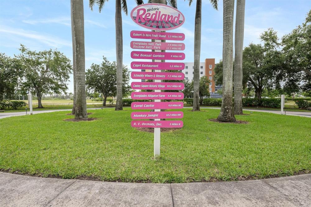 Best Western Gateway to the Keys Exterior
