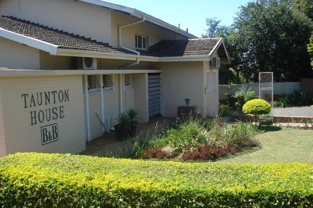 Taunton House Bed & Breakfast