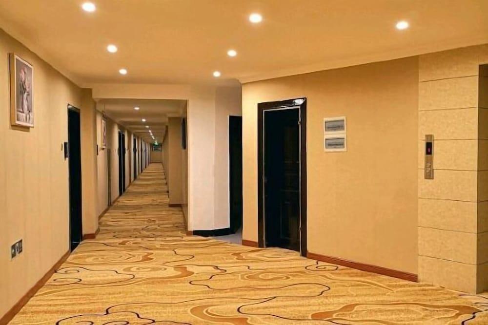 Dongyulou Hotel (Jishou University Zhangjiajie Campus) داخلي