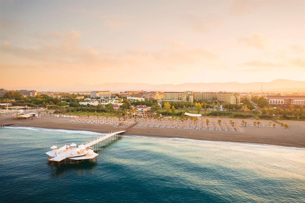 سيليكتوم فاميلي ريزورت سايد المنطقة الخارجية