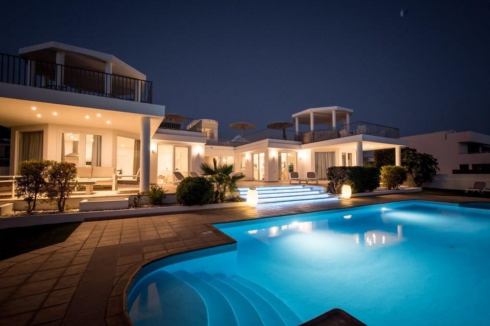 بي آند بي فيلا بوتيك تينيريفي المنطقة الخارجية