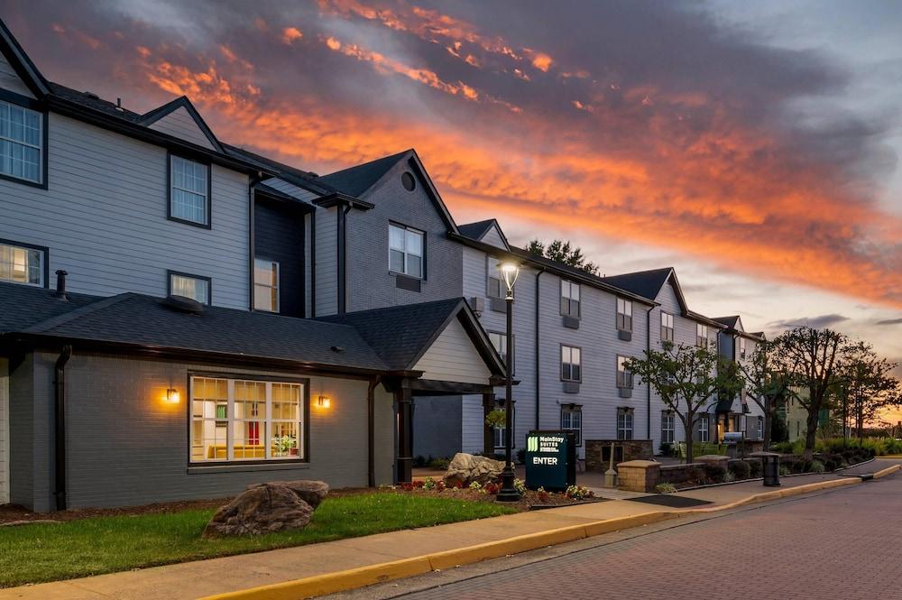 مينستاي سويتس سترلينج نير دولس تاون سنتر المنطقة الخارجية