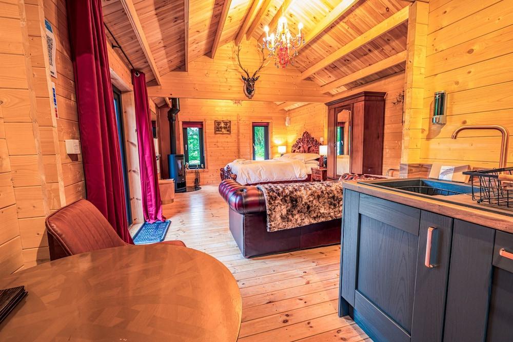 Hawthorn Hideaway Interior