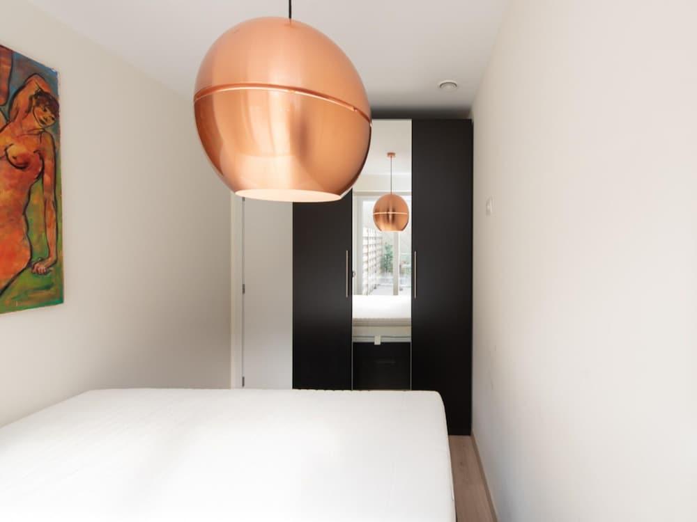 Apartment With Large Terrace in Mariakerke Room