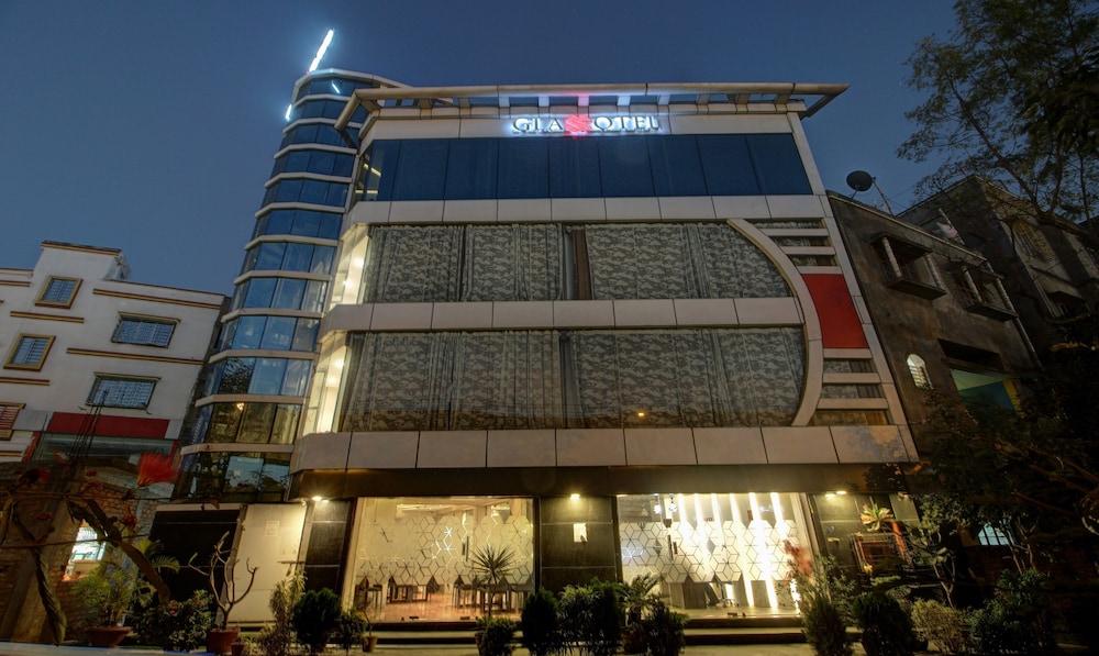 Treebo Glassotel Near Ruby Hospital Exterior
