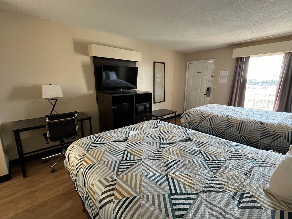 Motel 6 Georgetown, SC - Marina Room