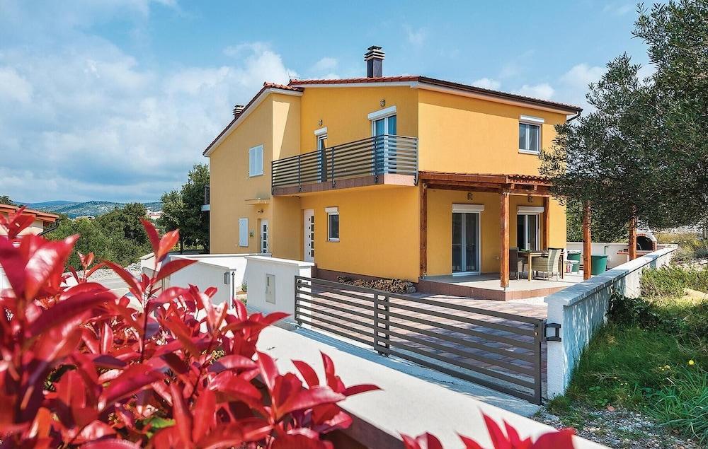 Awesome Home in Razanj With Wifi and 3 Bedrooms Exterior