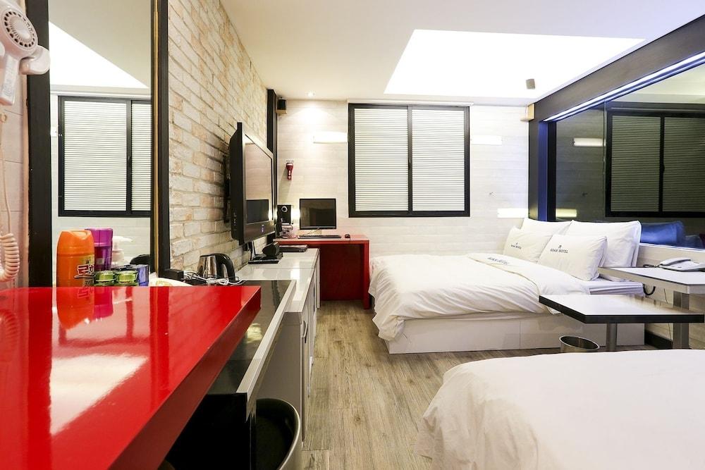 Koam Tourist Hotel