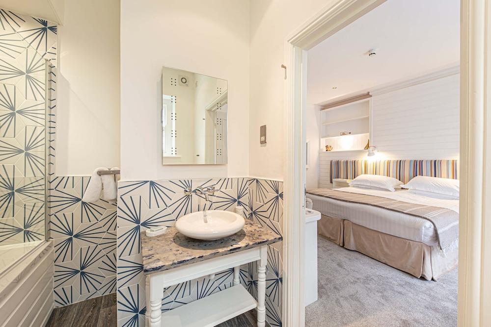 إسكايب بوتيك بي آند بي غرفة