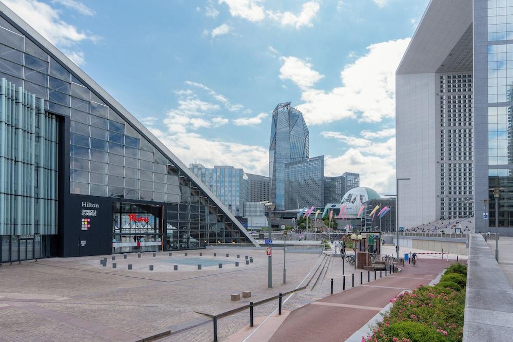 هيلتون باريس لا ديفينس هوتل المنطقة الخارجية