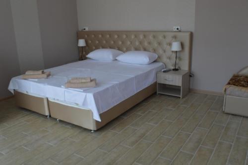 Guest House on Shkolnaya Featured Image