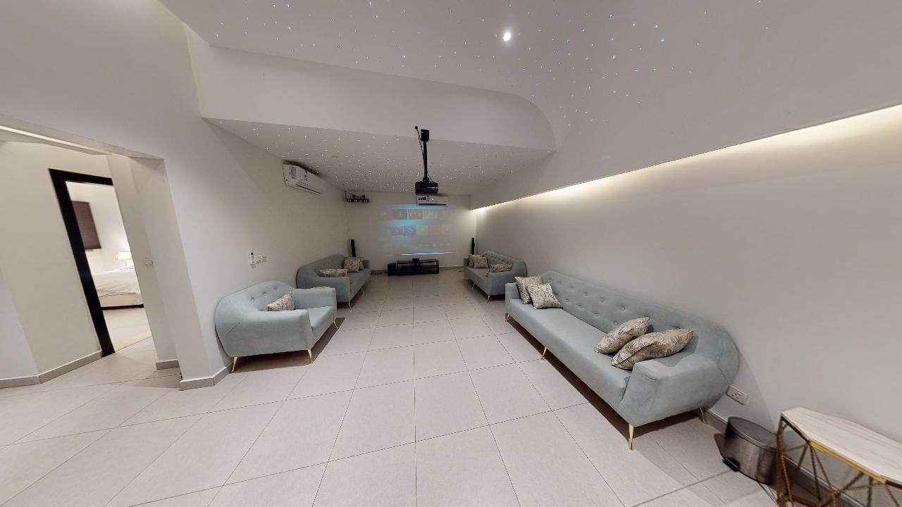 Attractive Chalet with BBQ Area | 648