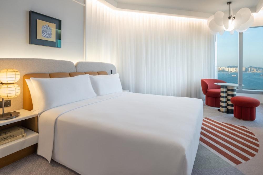 Mondrian Hong Kong Room