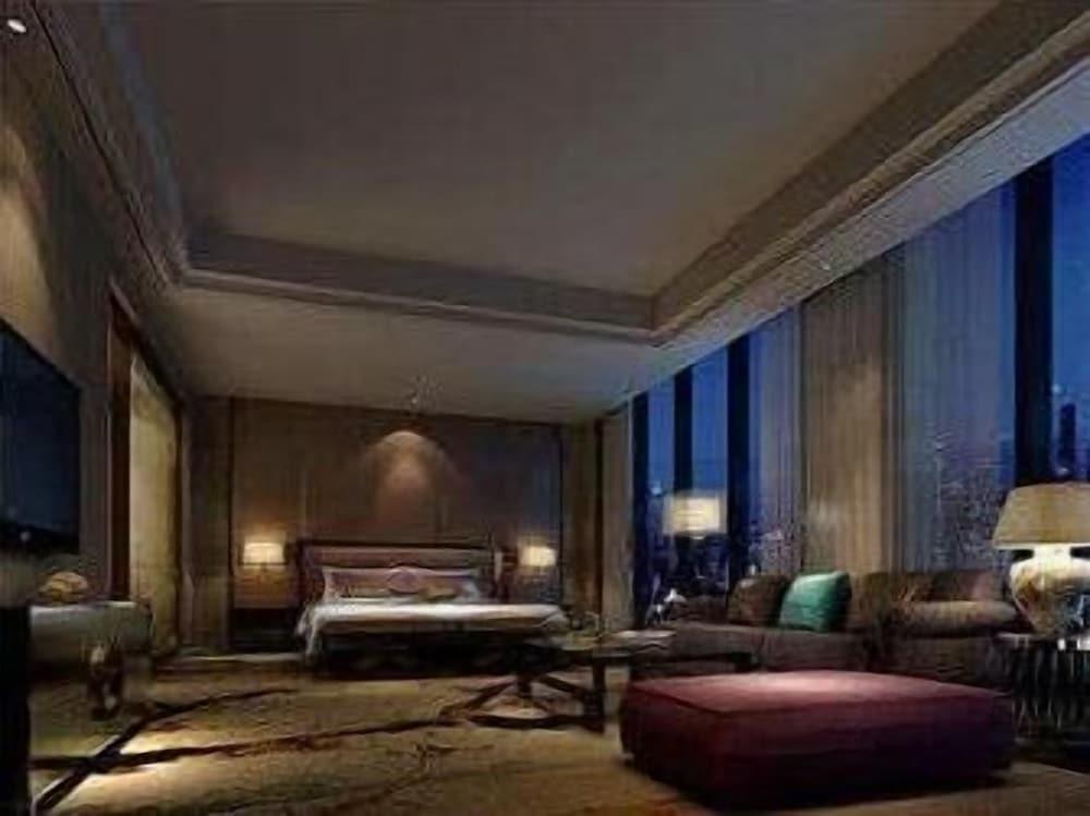 Days Hotel Wenyi Anhui Room