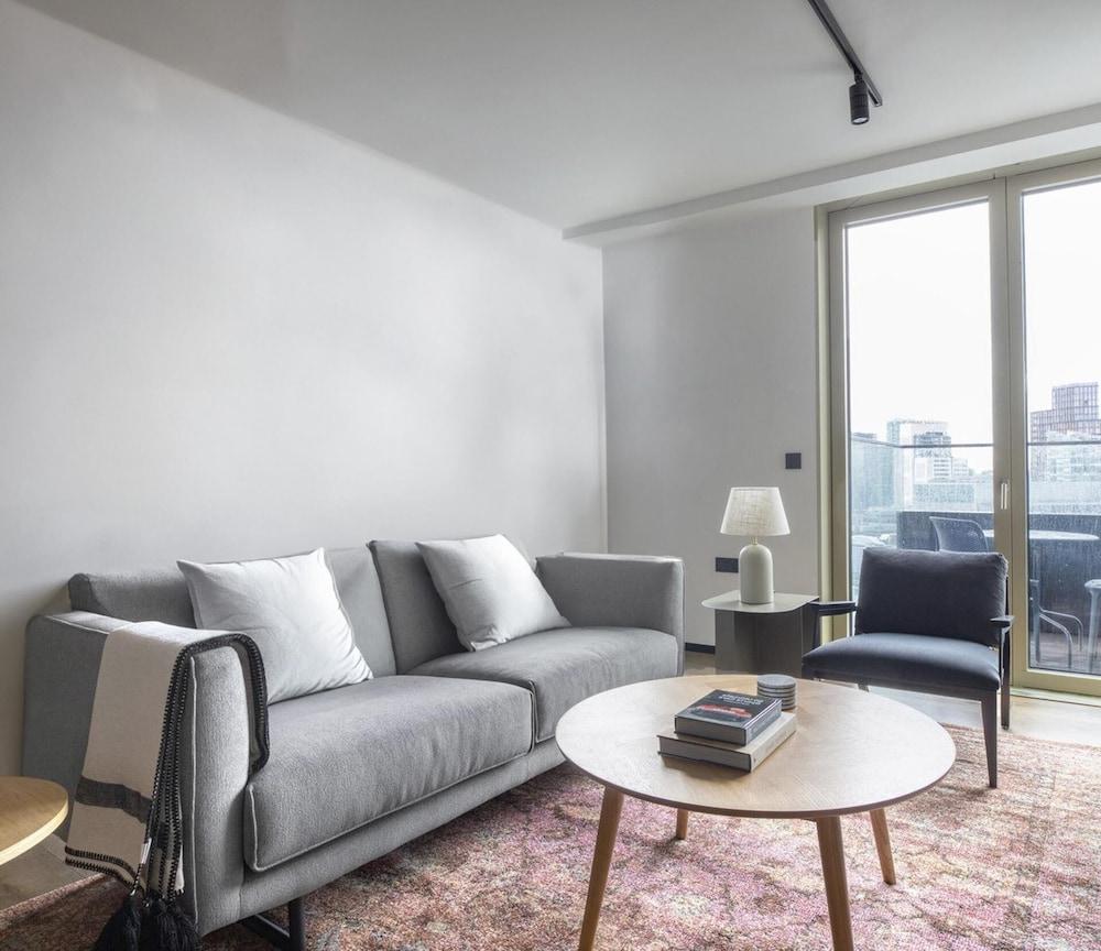 Charming 2 Bedrooms Apartment in London