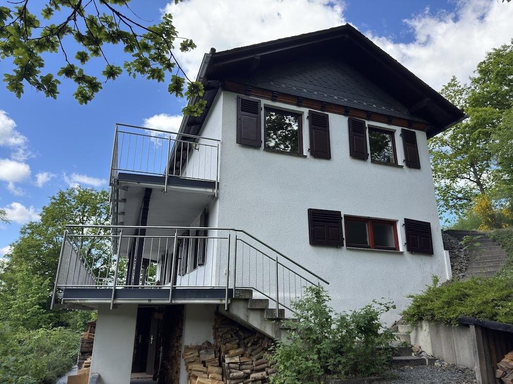 فيرينهاوس ساكفايفنبليك، هاتسفيلد المنطقة الخارجية