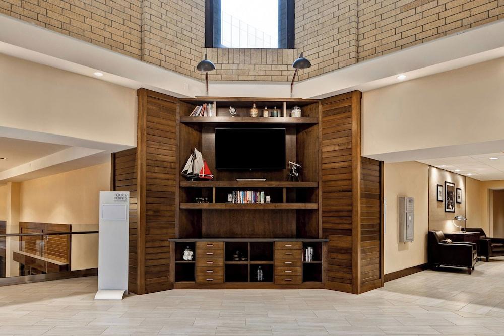 Four Points By Sheraton Peoria Lobby