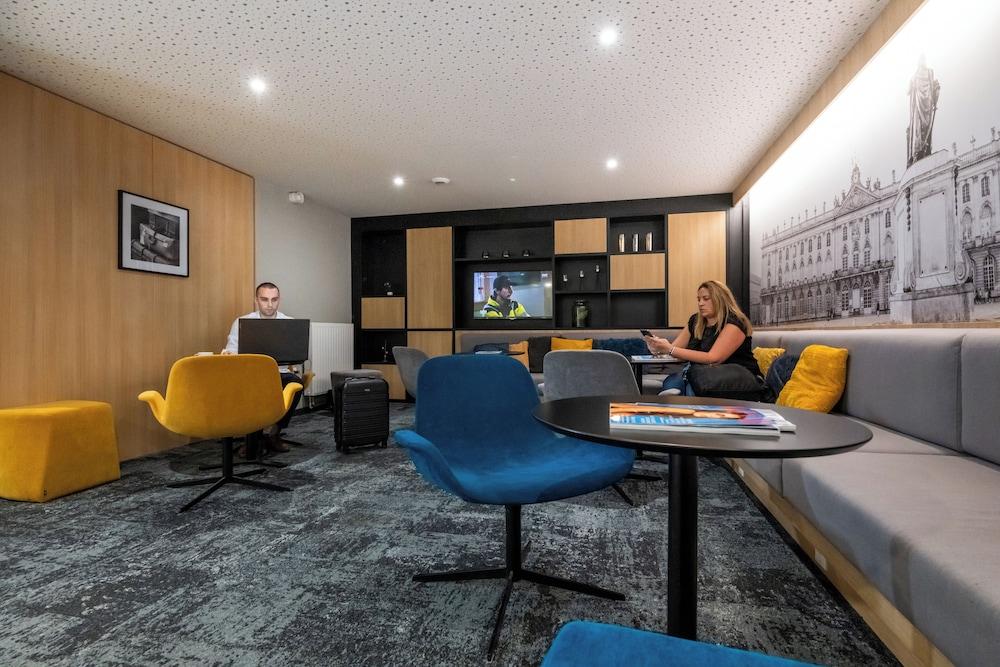 نيميا أبارت هوتل جراند كور نانسي سنتر منطقة الاستقبال