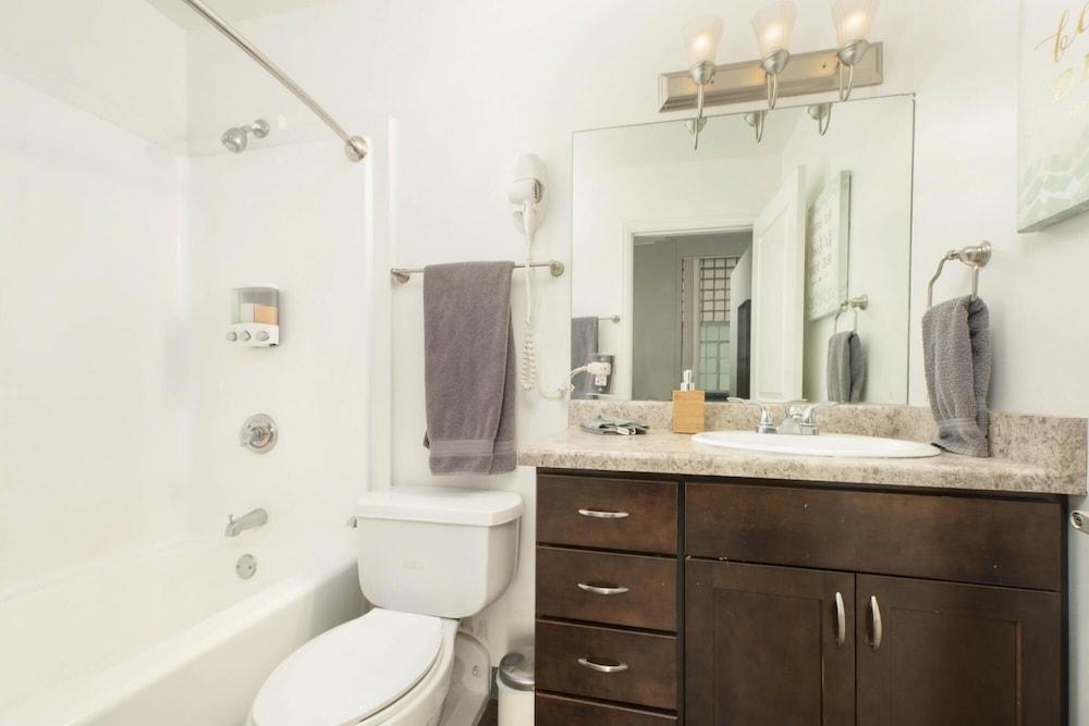 لوفت ستايل آ امت ويذ فاست وي فاي آند جيم غرفة