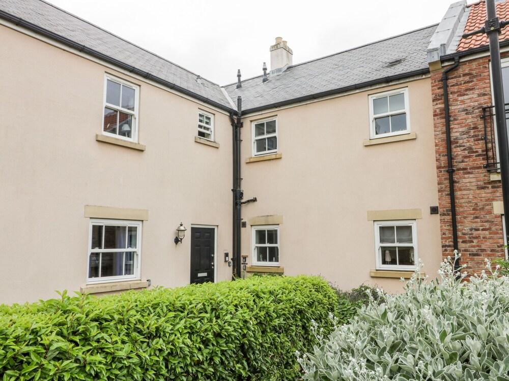 Nett's Coastal Escape Interior