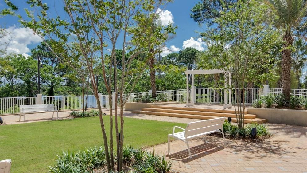 Laketown Wharf 624 - Catch The Breeze Featured Image