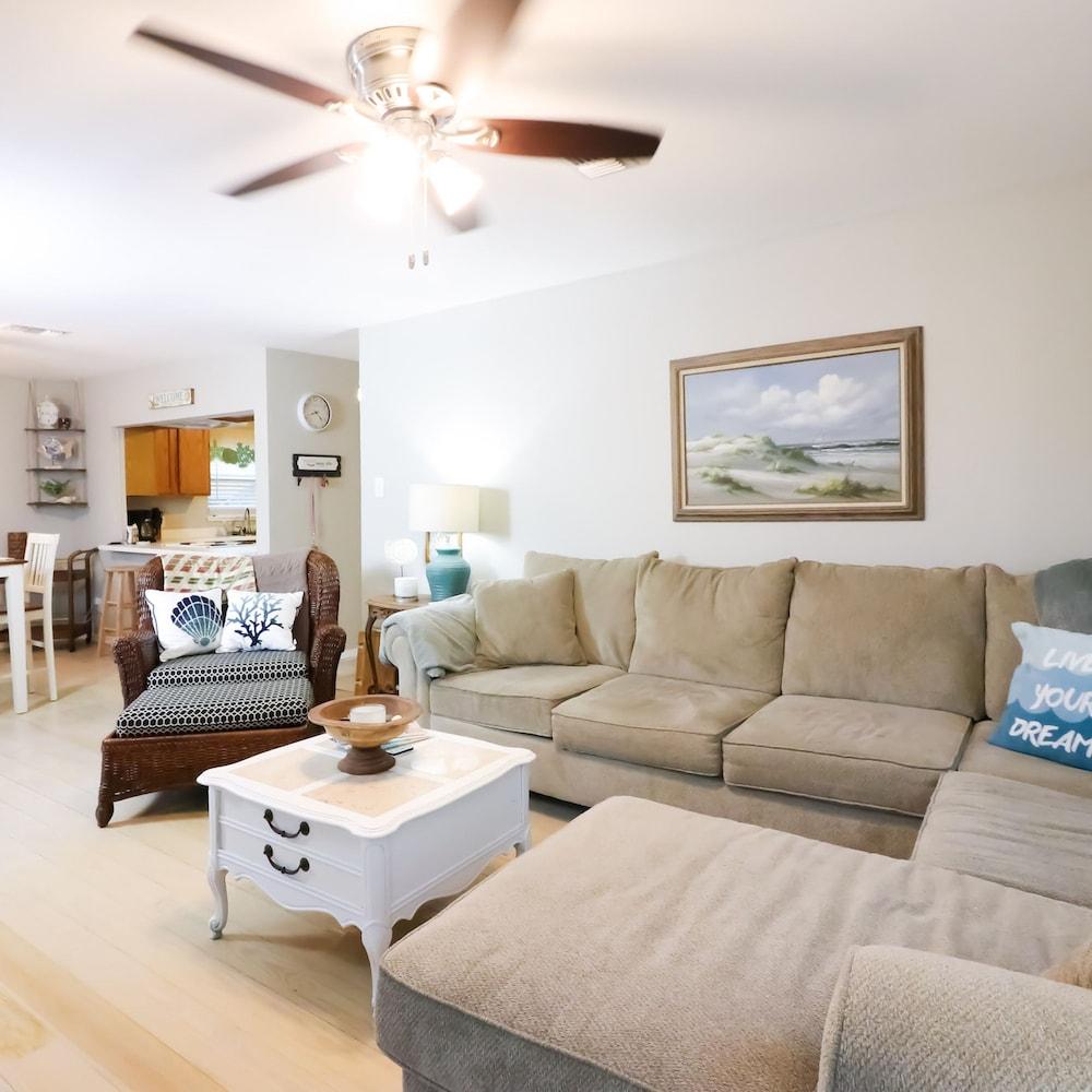 صني ديز ووك تو بيتش 2 ديكس بيت فريندلي هاس أ ميني بار غرفة