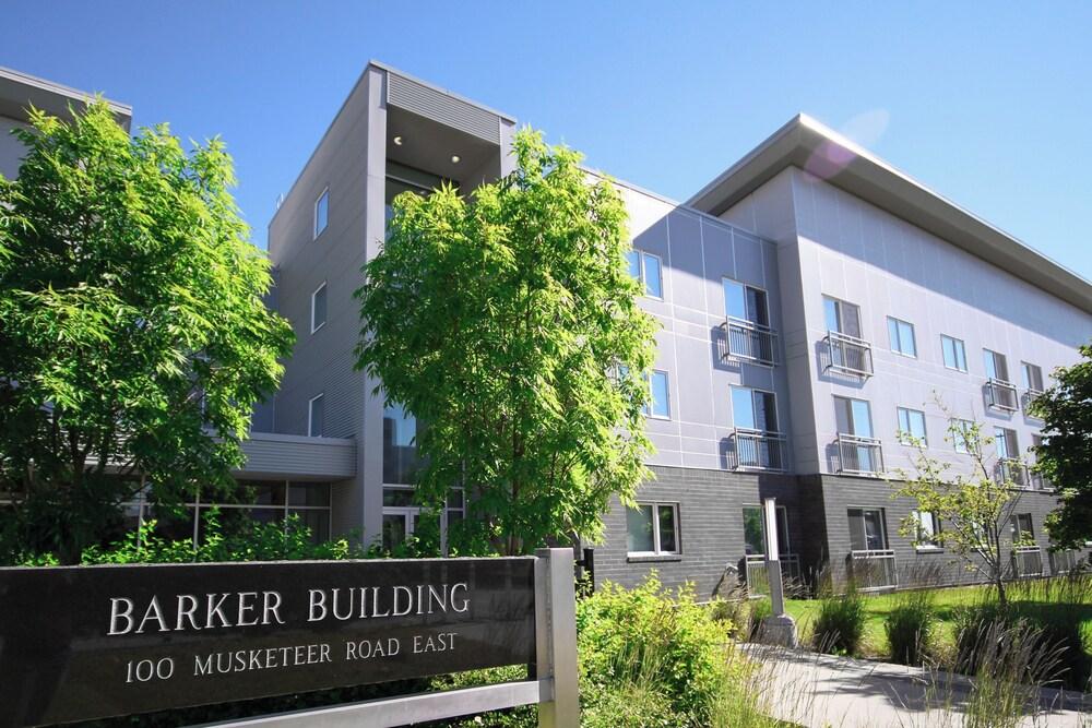 Barker Suites Southport Exterior