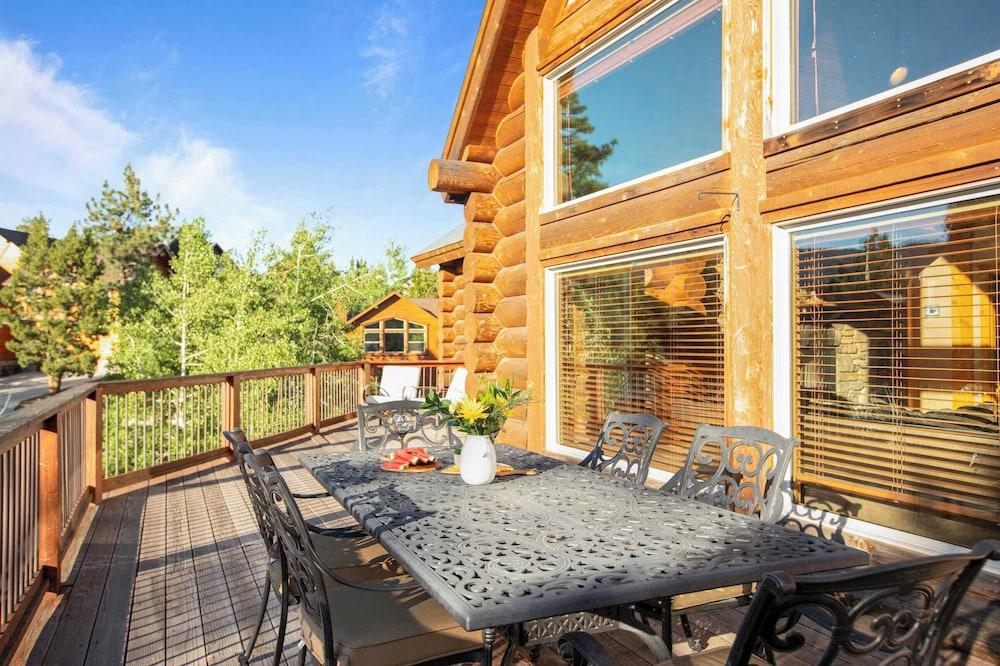 إيجل ريدج ريتريت باي أفانتستاي جورجاس بيج بير كابين دبي ف فييوز داخلي