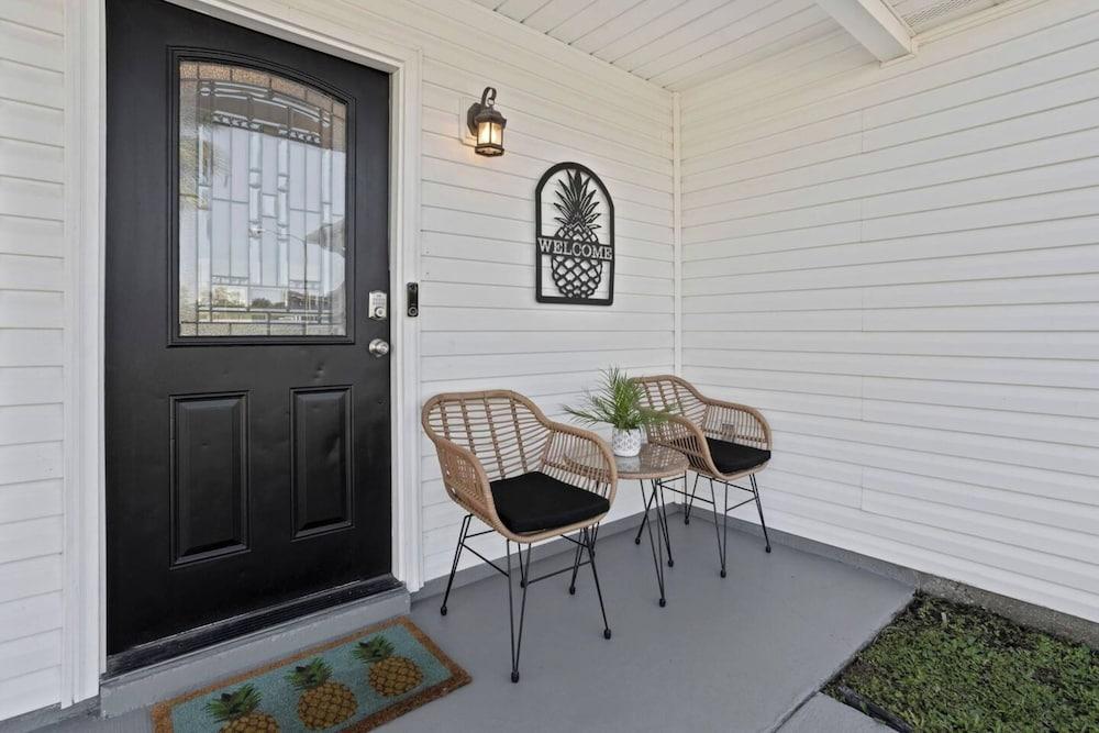 كوزي كوندو ويذ سبيشوس باتيو المنطقة الخارجية