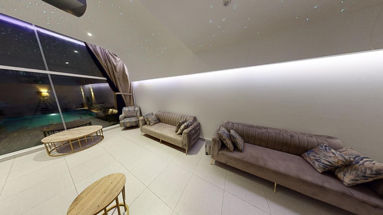 Amazing Chalet with Pool | 646 Living Room