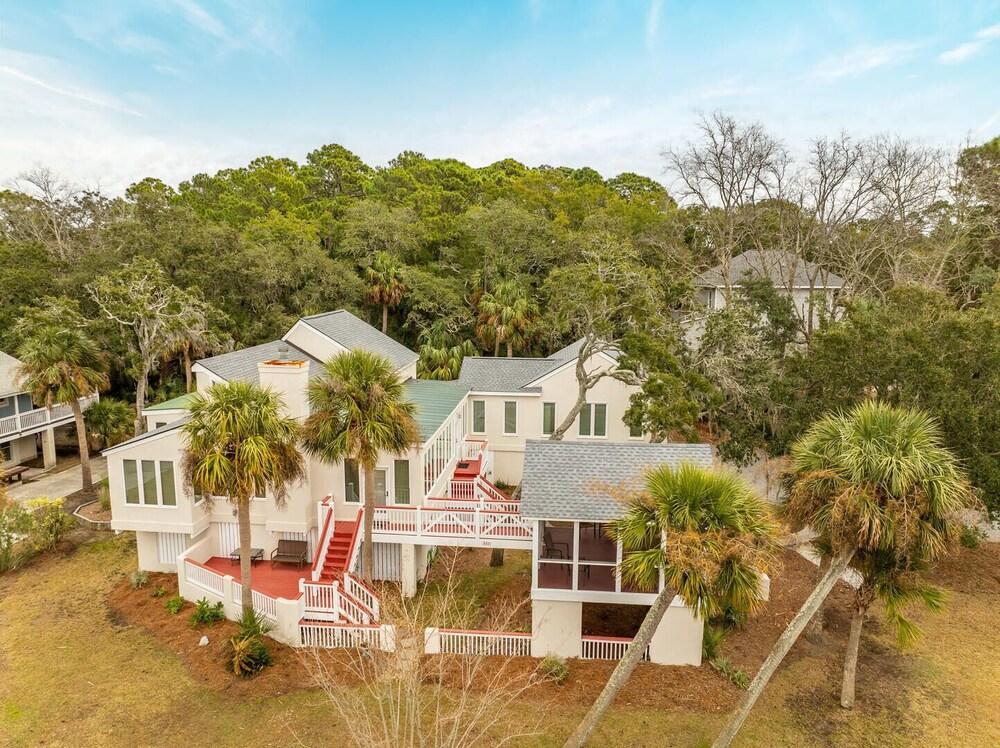 Spacious 4 Bed, 3 Bath Home in Prime Location w/ Breathtaking Marsh Views Exterior