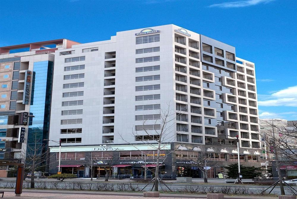 دايز هوتل دونغتان