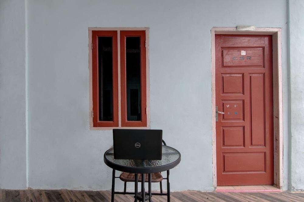 سبوت أون 92449 ليبرسا هوم ستاي سياريا منطقة الاستقبال