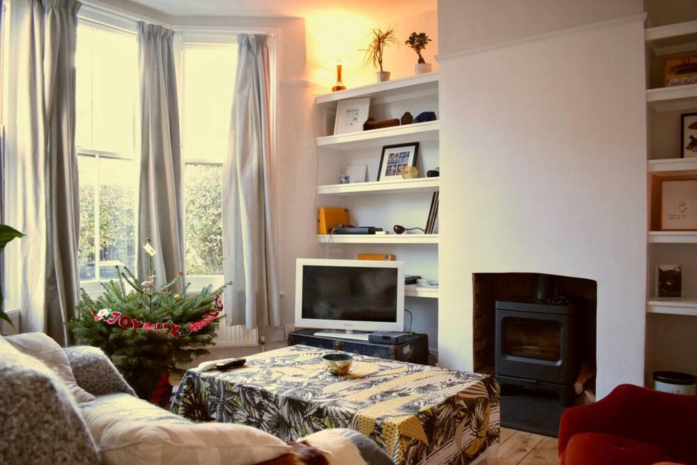 راستيك جاردن هاوس إن ذا هارت أوف إيست لندن داخلي