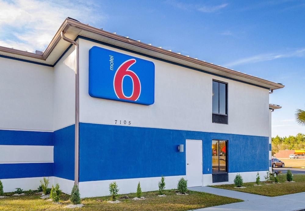 Motel 6 Moss Point, MS Featured Image
