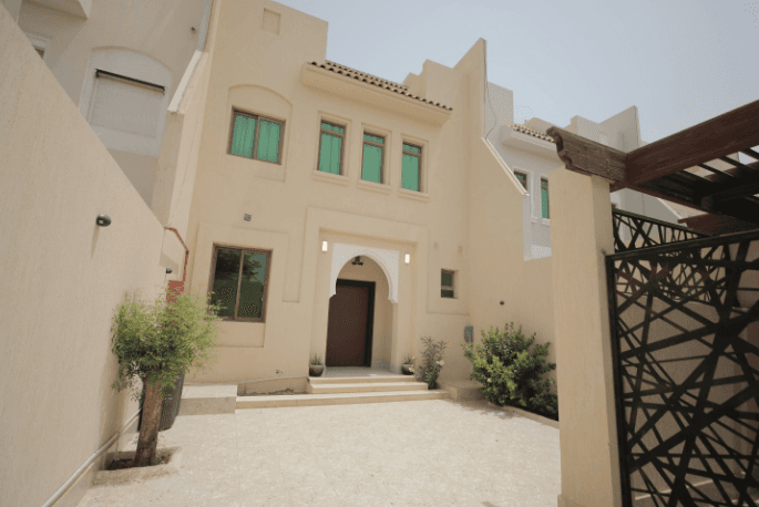 Prestigious Villa with Comfortable and Simple Furniture | 5560