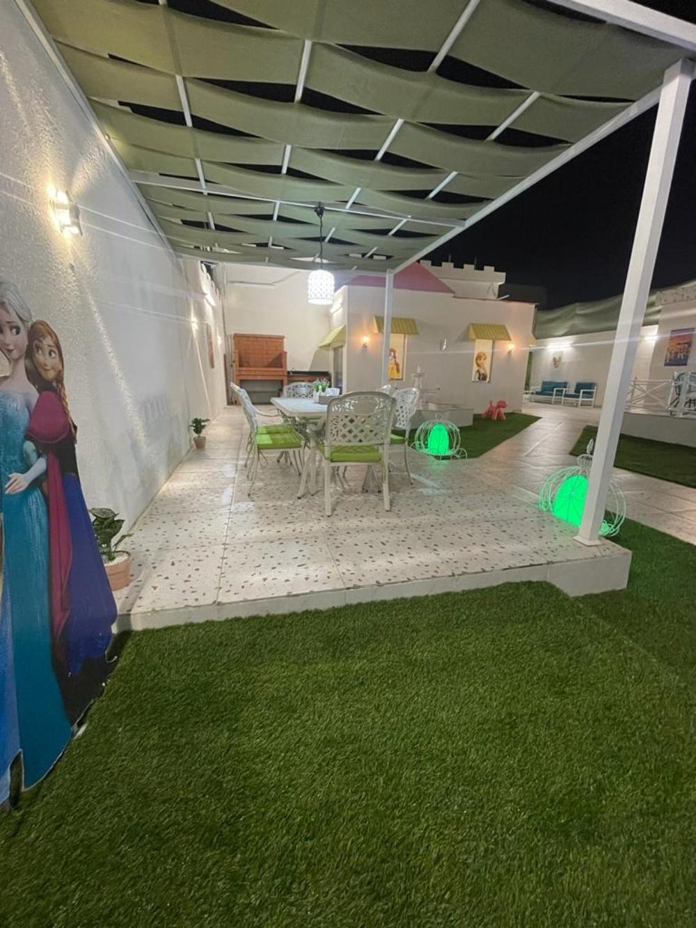 استراحة بتصميم راقي ومسبح | 3024