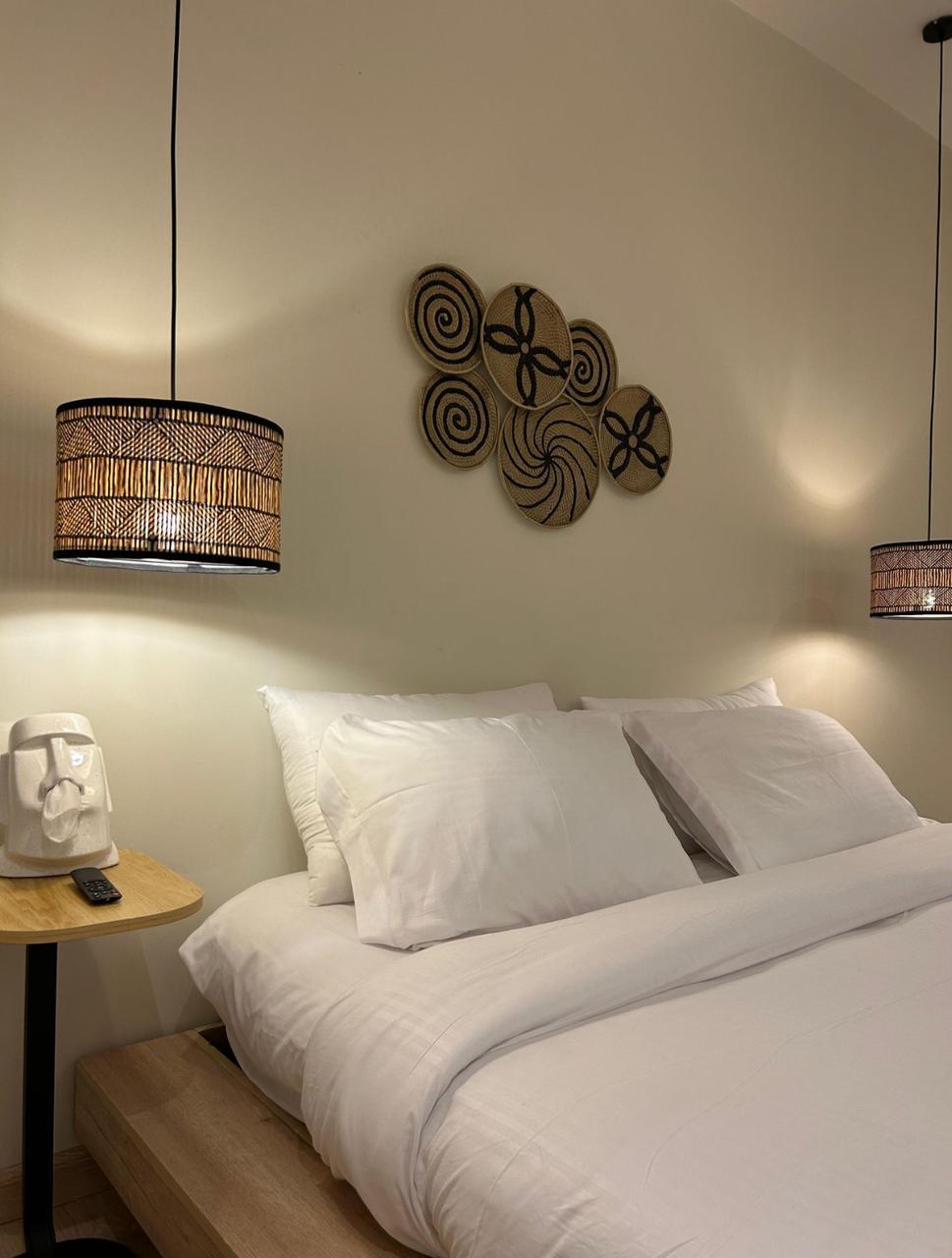 Elegant Apartment with Comfortable and Simple Furniture | 5645 Bedroom