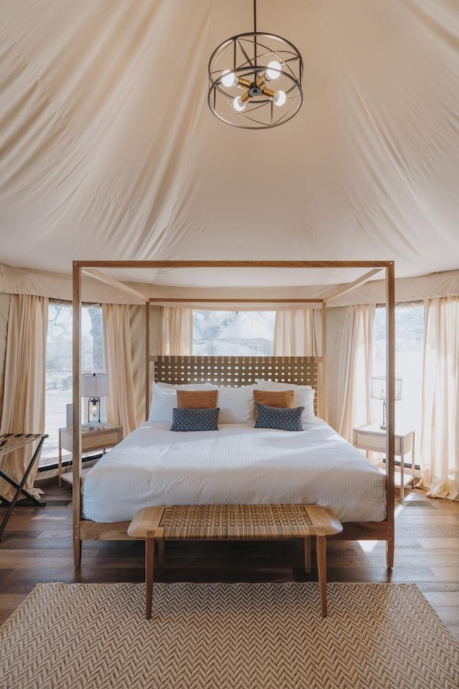 أوتدورسي هيل كانتري