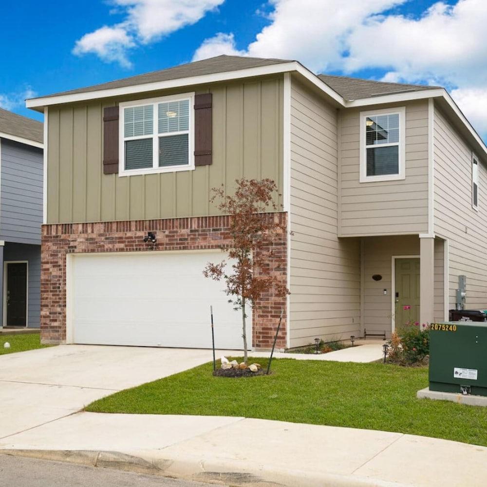 رير فيند سليبس 13 فاميلي فن غرفة