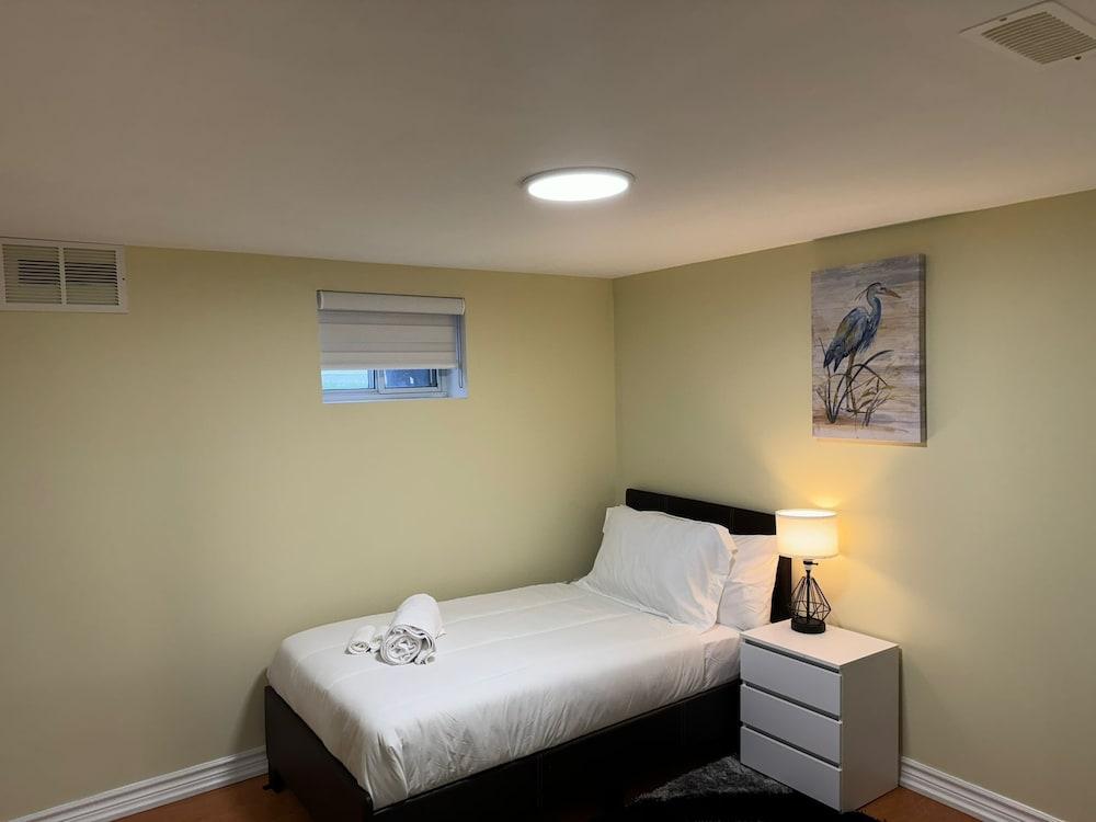 كومفي بازمنت أبارتمنت إن تورونتو