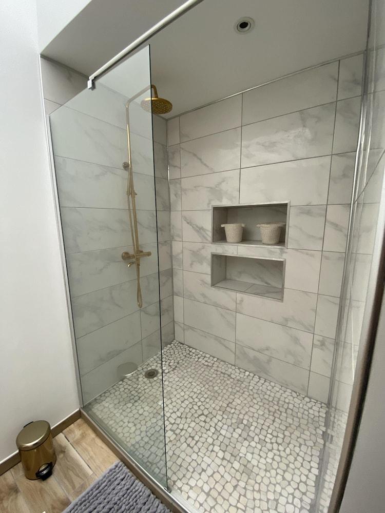 Maison JDB Vieux Douai Bathroom