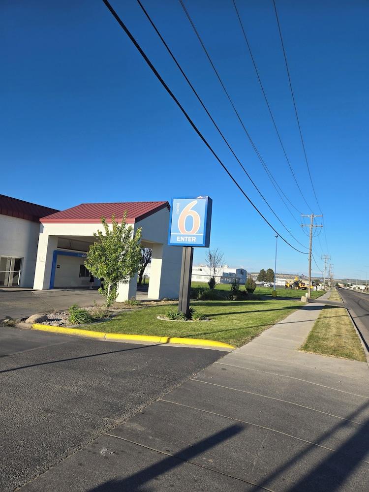 موتل 6 بيلينجز، مونتانا - نورث