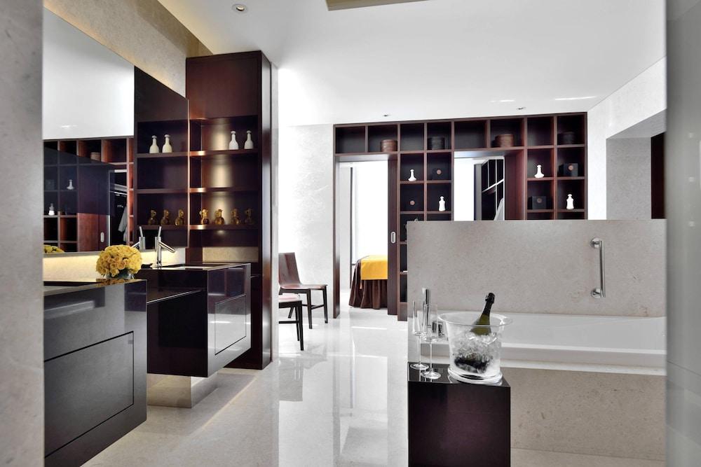 جيه دابليو ماريوت بونيه زحليقة مائية