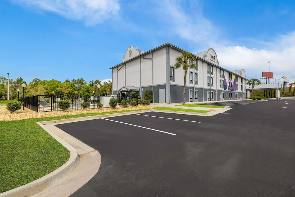 Spark by Hilton Tifton Exterior