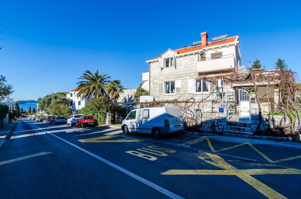 Relaxing Duplex Apartment A3, Close to the Sunset Beach Near Dubrovnik, 2-4 Exterior