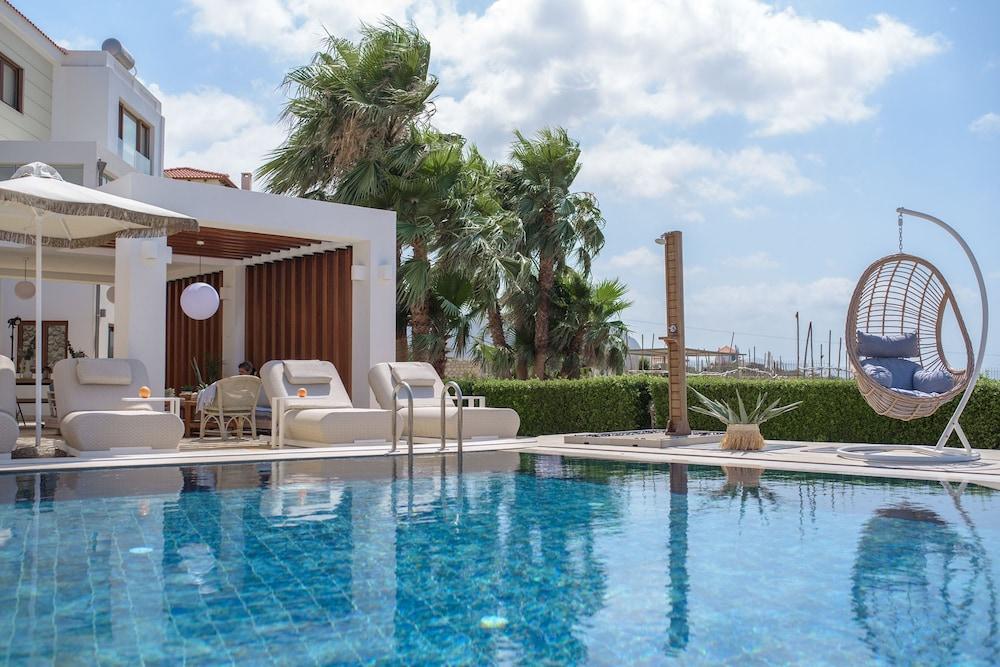 Therros Villa With Private Pool by Estia Room