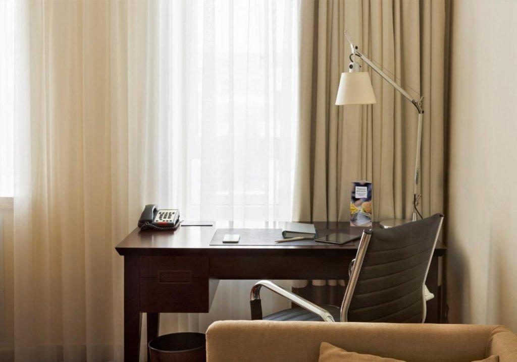 فندق أكوامارين (فندق كراون بلازا سابقاً) أخرى