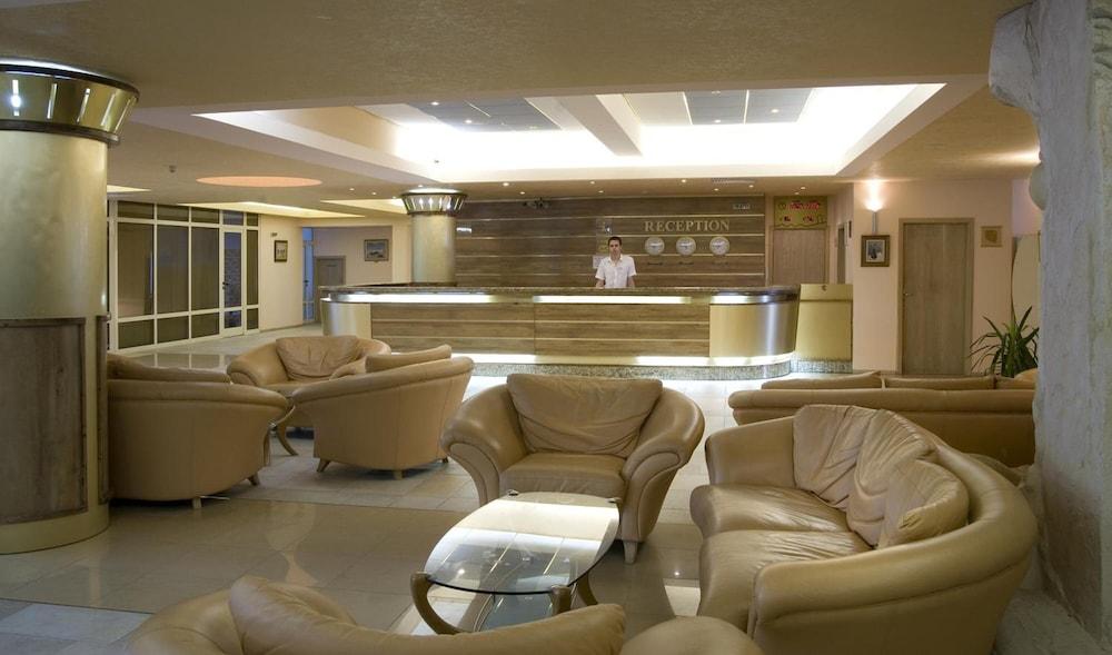 هوتل ساندي بيتش