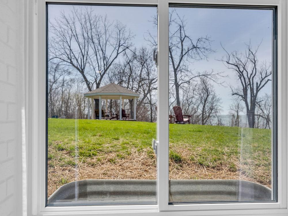 Cliffside Suite #3 - Seacliff Beach Suites Exterior